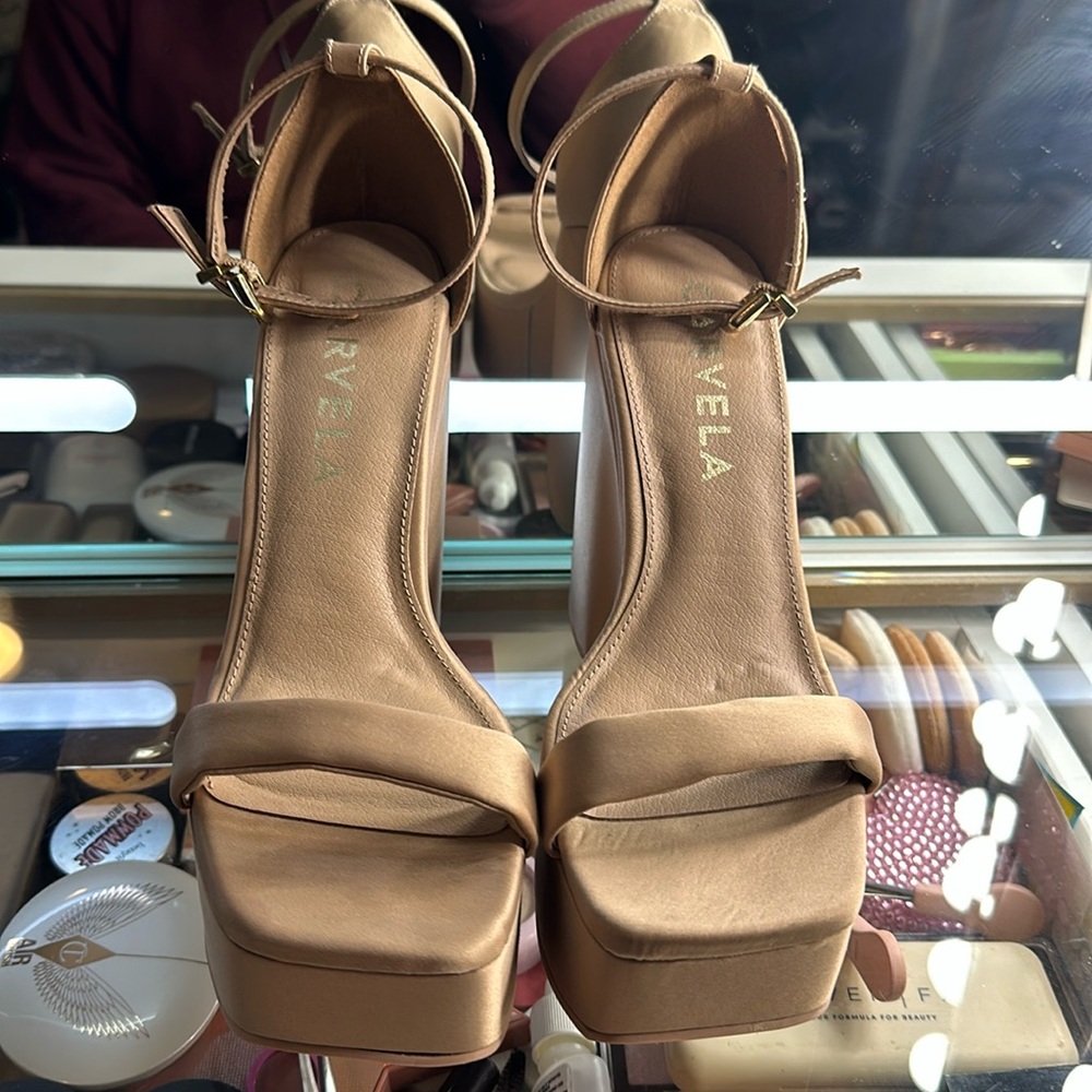 Carvela wedges size 40 EU or US 9
